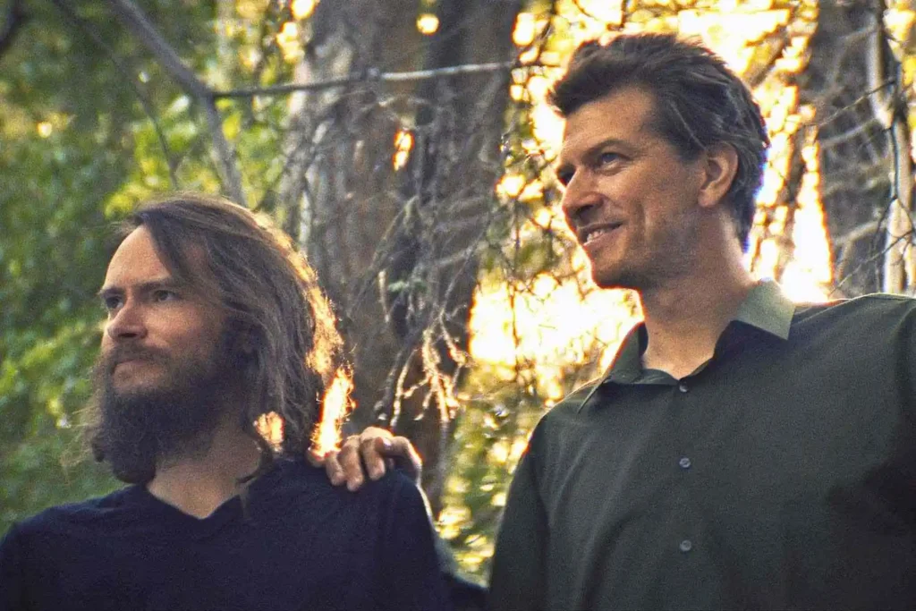 Watch Wild Boys : Strangers in town 